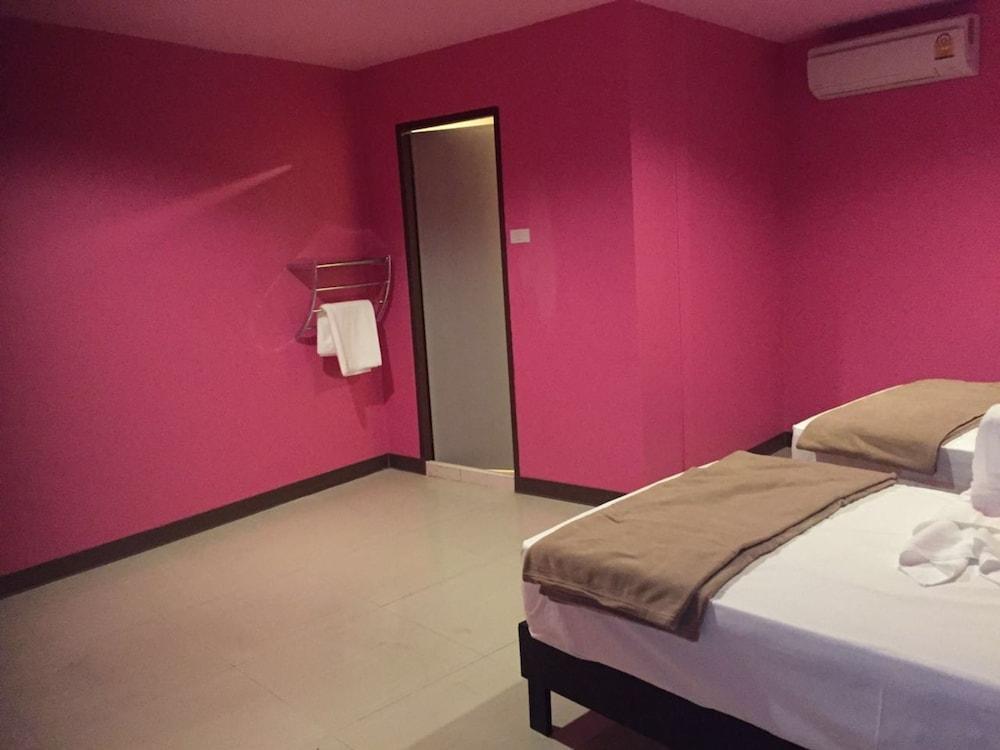 Uno Inn Bangkok Buitenkant foto